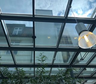Sonnenschutzfolierung Vulpiusklinik Glasdach
