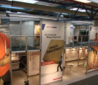 Folierung Glaselemente Messehalle