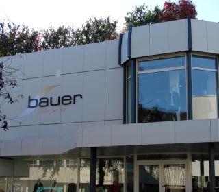 Werbeanlage Fräsbuchstaben Modehaus Bauer Bad Rappenau