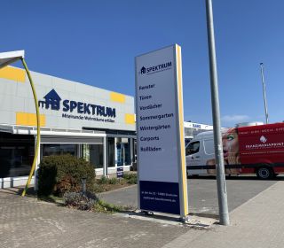 Werbepylon Spektrum Sinsheim